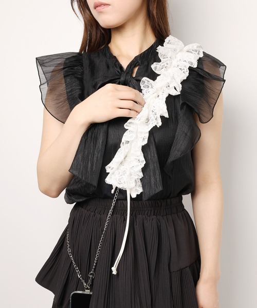Flowering(フラワーリング)の「くしゅくしゅ/メタリック/シアー/レース/マルチショルダー(スマホグッズ・レディース・シルバー/グレー/ブラック系2/ブラック/ブラック系1/ホワイト・FREE)」の2枚目の写真