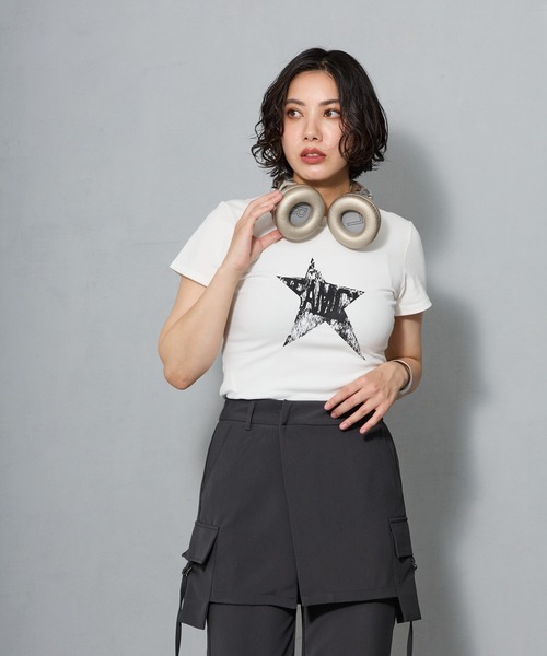 aremoi(アレモイ)の「スターグラフィック コンパクトTシャツ(Tシャツ/カットソー・レディース・ホワイト・SMALL/MEDIUM/LARGE)」の18枚目の写真
