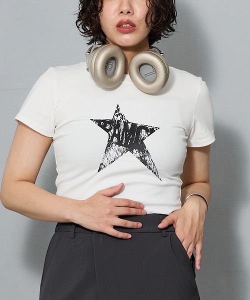 aremoi(アレモイ)の「スターグラフィック コンパクトTシャツ(Tシャツ/カットソー・レディース・ホワイト・SMALL/MEDIUM/LARGE)」の3枚目の写真