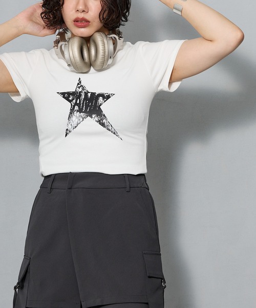aremoi(アレモイ)の「スターグラフィック コンパクトTシャツ(Tシャツ/カットソー・レディース・ホワイト・SMALL/MEDIUM/LARGE)」の7枚目の写真