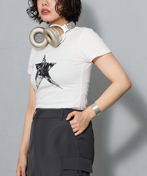aremoi(アレモイ)の「スターグラフィック コンパクトTシャツ(Tシャツ/カットソー・レディース・ホワイト・SMALL/MEDIUM/LARGE)」の15枚目の写真