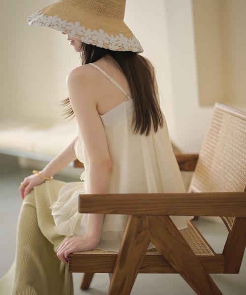 LAULEN（ローレン）の「ruffle design camisole /ラッフルデザインキャミソール（キャミソール・レディース・ベージュ/アイボリー・FREE）」の6枚目の写真