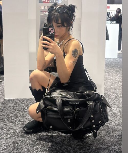 BLACKPURPLE(ブラックパープル)の「オーバーロードカーゴバッグ Overload Cargo Bag_レザー ブラウン(ボストンバッグ・レディース・ブラウン・FREE)」の13枚目の写真
