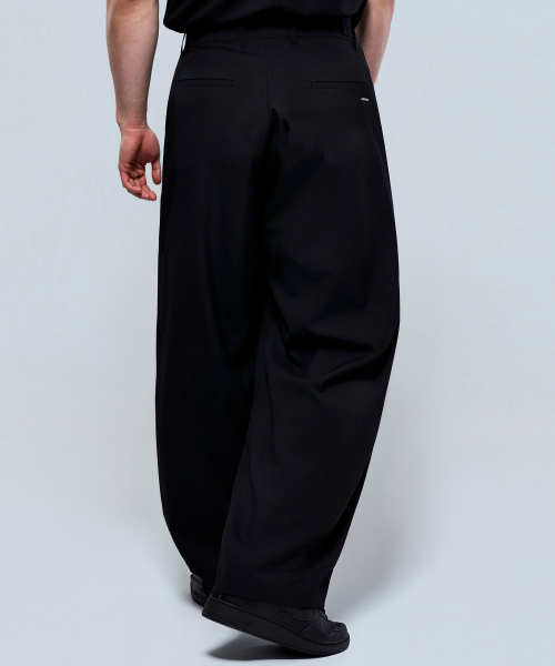 PHYSICAL GARMENTS（フィジカルガーメンツ）の「P2619 マルチツーピンタックワイドスラックス [ブラック]（その他パンツ・メンズ・ブラック・X-LARGE/XX-LARGE/MEDIUM/XXX-LARGE/LARGE）」の8枚目の写真