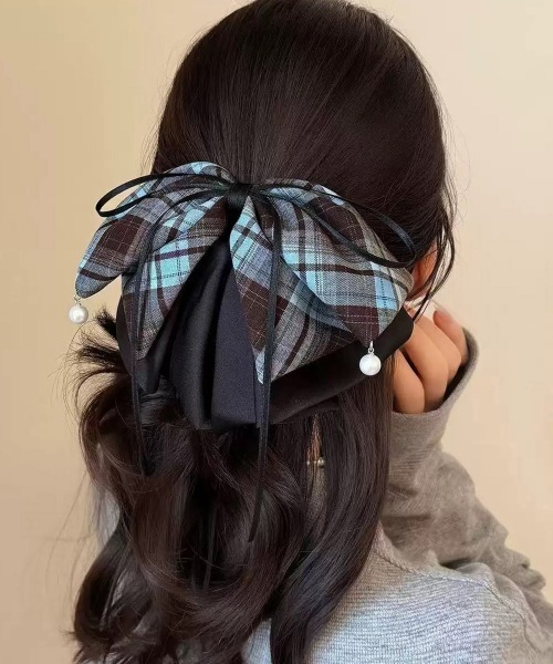 Miniministore(ミニミニストア)の「チェック柄 リボン バンスクリップ大きめ(バレッタ/ヘアクリップ・レディース・ライトブルー/ネイビー・FREE)」の5枚目の写真