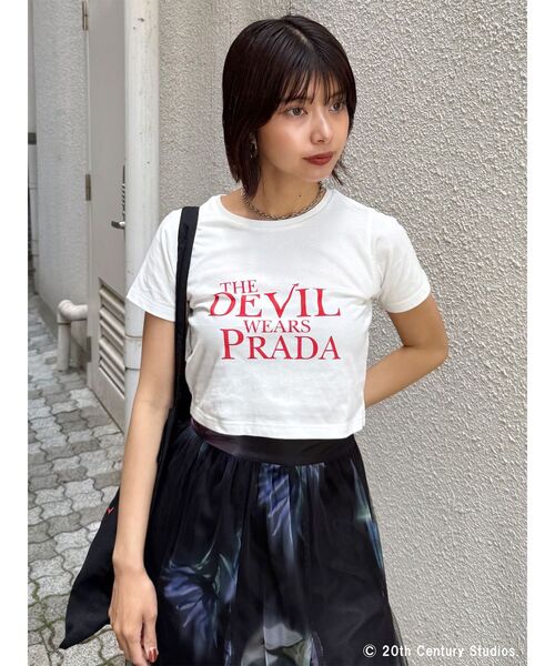MURUA(ムルーア)の「【プラダを着た悪魔】バックイラストTシャツ(Tシャツ/カットソー・レディース・ホワイト・FREE)」の9枚目の写真