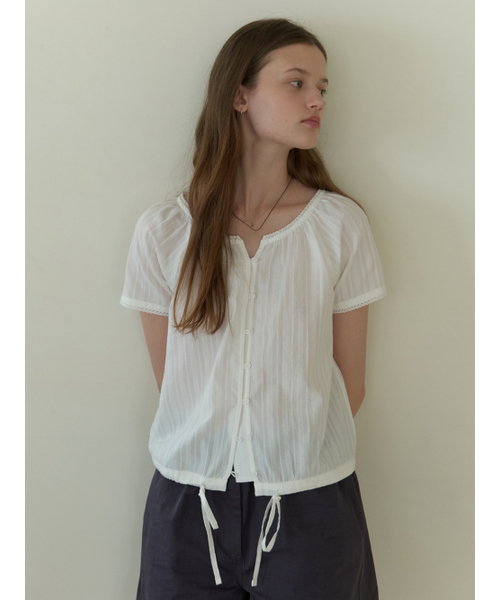 THEMITTEN(ザ・ミトン)の「Foliage half blouse (white)(シャツ/ブラウス・レディース・その他・FREE)」の1枚目の写真