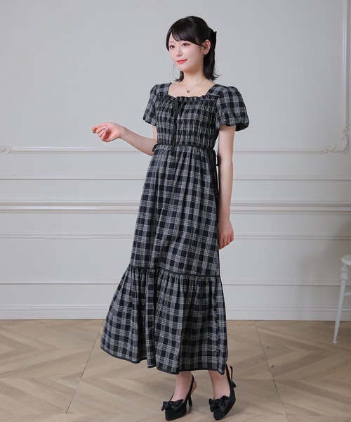 Anely(アネリー)の「スクエアネック チェック柄 パフ袖 ロング ワンピース(ワンピース・レディース・アイボリー/ベージュ/ブラック・FREE)」の13枚目の写真