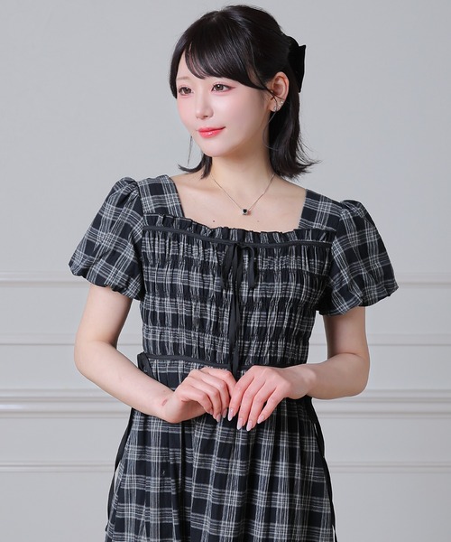 Anely(アネリー)の「スクエアネック チェック柄 パフ袖 ロング ワンピース(ワンピース・レディース・アイボリー/ベージュ/ブラック・FREE)」の14枚目の写真