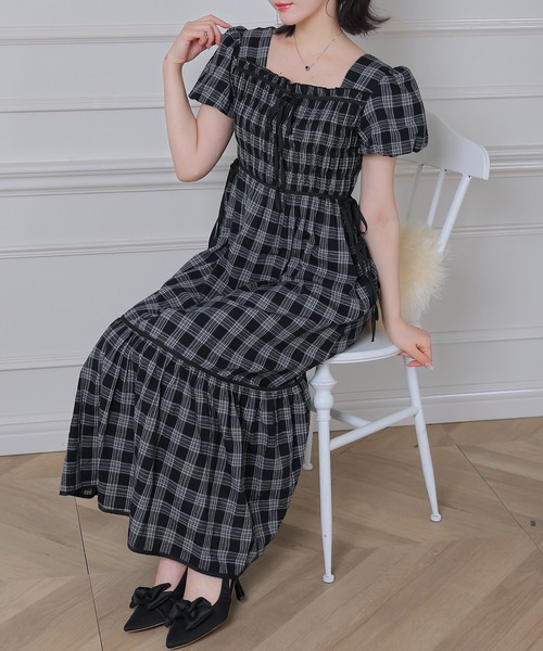 Anely(アネリー)の「スクエアネック チェック柄 パフ袖 ロング ワンピース(ワンピース・レディース・アイボリー/ベージュ/ブラック・FREE)」の15枚目の写真