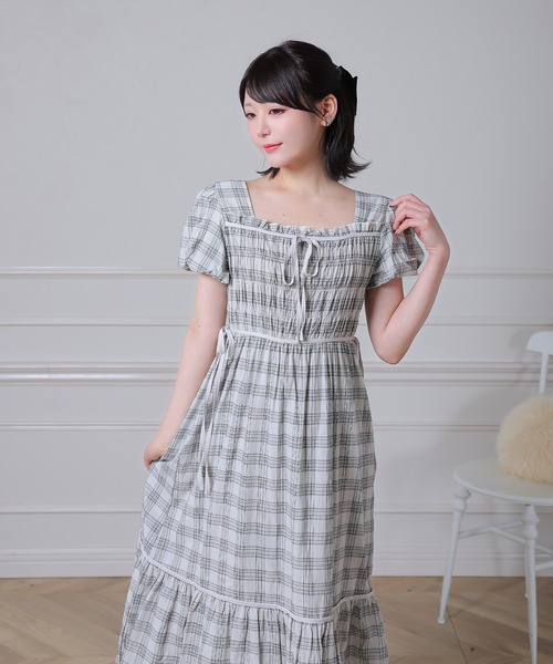 Anely(アネリー)の「スクエアネック チェック柄 パフ袖 ロング ワンピース(ワンピース・レディース・アイボリー/ベージュ/ブラック・FREE)」の18枚目の写真
