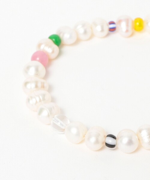 BEAMS BOY(ビームスボーイ)の「ROSETTA PRAYER / PEARL BEADS BRACELET(ブレスレット・レディース・その他・ONE SIZE)」の2枚目の写真