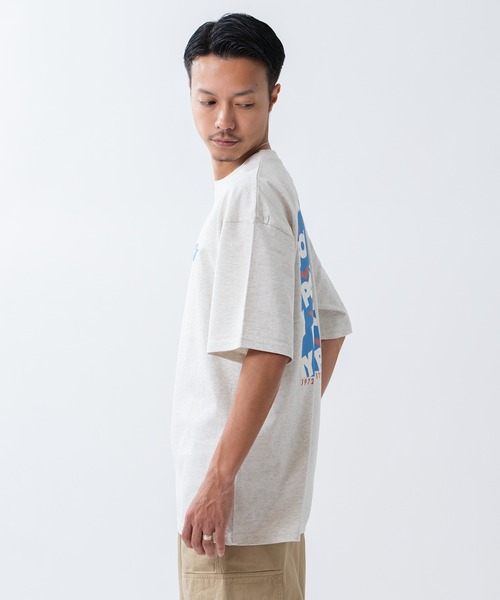 PONY(ポニー)の「【PONY】別注 プリント 半袖Tシャツ(Tシャツ/カットソー・メンズ・ブラック/ホワイト/ホワイト系/アイボリー/アイボリー系2/アイボリー系/ライトグレー系1/ブラック系2/ブラック系1/ブラック系/ホワイト系2/ホワイト系1・SMALL/MEDIUM/X-LARGE/LARGE)」の19枚目の写真