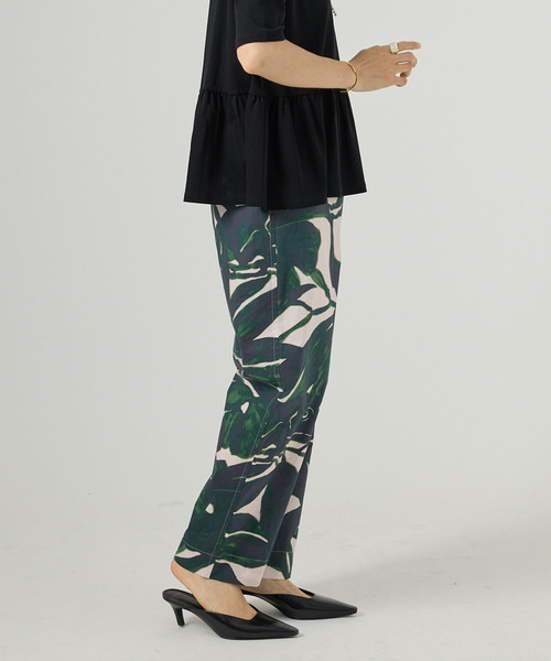 VERMEIL par iena(ヴェルメイユパーイエナ)の「Leaf print パンツ(その他パンツ・レディース・アイボリー・40/38/36)」の5枚目の写真