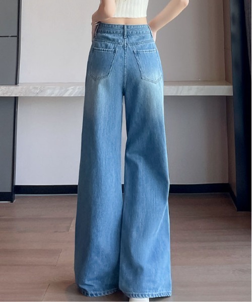 &soiree(アンドソワレ)の「ラップスカートデザインダメージ入りデニムワイドパンツ(デニムパンツ・レディース・ブルー・LARGE/X-LARGE/X-SMALL/SMALL/MEDIUM)」の4枚目の写真