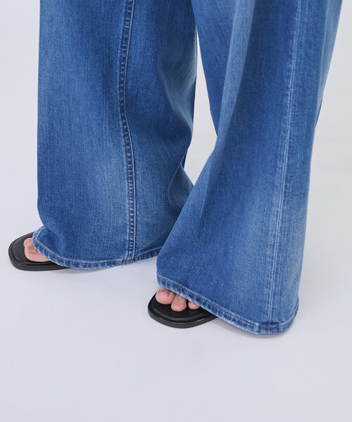 Healthy denim（ヘルシーデニム）の「【Healthy DENIM/ヘルシーデニム】 Wild Ginger Midrise / ワイルドジンジャーミッドライズ　フレアデニムパンツ（デニムパンツ・レディース・ブルー・34/36/32）」の6枚目の写真