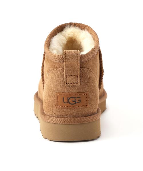 UGG(アグ)の「UGG(アグ)Classic Ultra Mini/1116109(ブーツ・レディース・ブラック/ベージュ・8/7/6)」の7枚目の写真