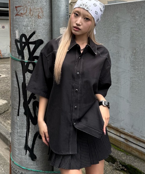 Figments(フィグメンツ)の「ステッチメタルボタンシャツ(シャツ/ブラウス・レディース・ブラック・LARGE/MEDIUM)」の3枚目の写真