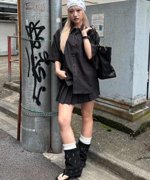 Figments(フィグメンツ)の「ステッチメタルボタンシャツ(シャツ/ブラウス・レディース・ブラック・LARGE/MEDIUM)」の6枚目の写真