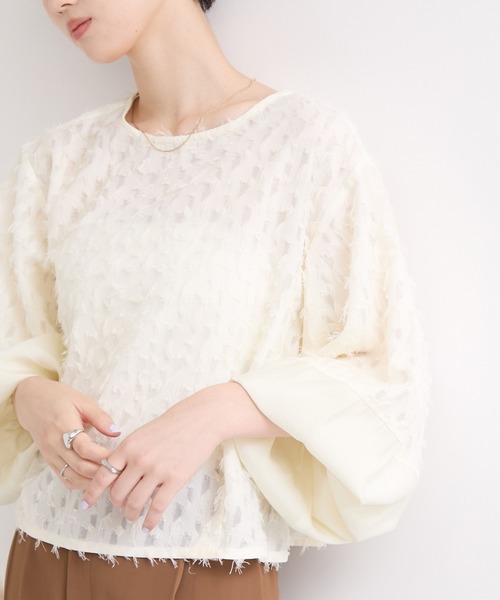 le cercle ADAM ET ROPE'(ルセルクルアダムエロペ)の「袖切り替えジャガードブラウス(シャツ/ブラウス・レディース・オフホワイト/パープル/ブラック・FREE)」の11枚目の写真