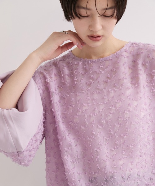 le cercle ADAM ET ROPE'(ルセルクルアダムエロペ)の「袖切り替えジャガードブラウス(シャツ/ブラウス・レディース・オフホワイト/パープル/ブラック・FREE)」の12枚目の写真