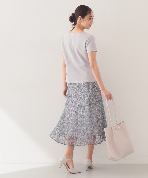 index(インデックス)の「【接触冷感/UVケア】スクエアネックリボントップス《洗濯機OK》(Tシャツ/カットソー・レディース・ネイビー系5/サックスブルー系5/ベージュ系その他2/オフホワイト・36/38/40/42)」の6枚目の写真