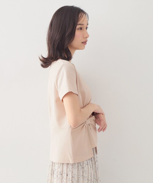 index(インデックス)の「【接触冷感/UVケア】スクエアネックリボントップス《洗濯機OK》(Tシャツ/カットソー・レディース・ネイビー系5/サックスブルー系5/ベージュ系その他2/オフホワイト・36/38/40/42)」の17枚目の写真