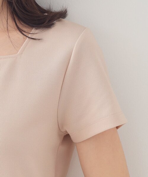 index(インデックス)の「【接触冷感/UVケア】スクエアネックリボントップス《洗濯機OK》(Tシャツ/カットソー・レディース・ネイビー系5/サックスブルー系5/ベージュ系その他2/オフホワイト・36/38/40/42)」の20枚目の写真