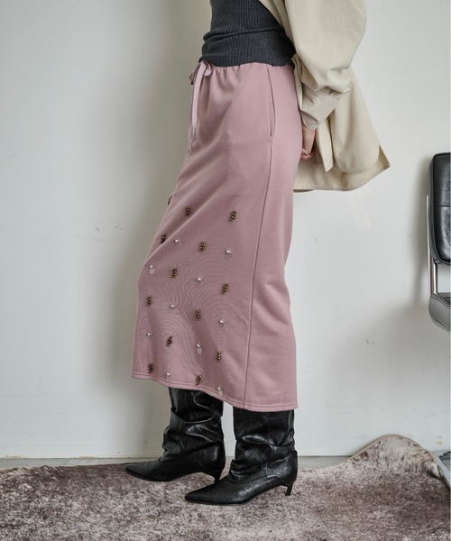 THE YOn（ザヨン）の「ビジュー刺繍スウェットナロースカート（スカート・レディース・ピンク/グレー/チャコールグレー・FREE）」の18枚目の写真