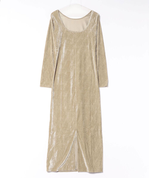 natural couture（ナチュラルクチュール）の「【ZOZO限定】ベロアバックオープンワンピース（ワンピース・レディース・ブラック/ベージュ/ブラウン・FREE）」の4枚目の写真