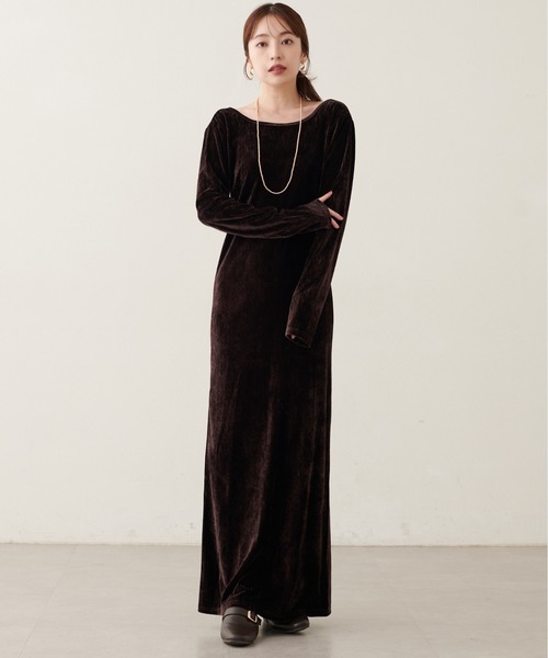 natural couture（ナチュラルクチュール）の「【ZOZO限定】ベロアバックオープンワンピース（ワンピース・レディース・ブラック/ベージュ/ブラウン・FREE）」の2枚目の写真