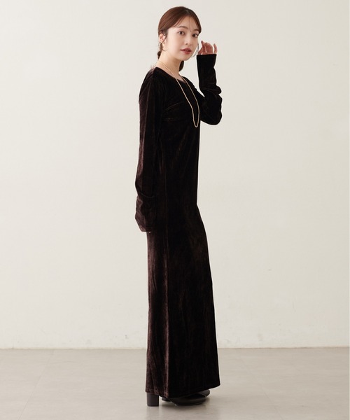 natural couture（ナチュラルクチュール）の「【ZOZO限定】ベロアバックオープンワンピース（ワンピース・レディース・ブラック/ベージュ/ブラウン・FREE）」の9枚目の写真