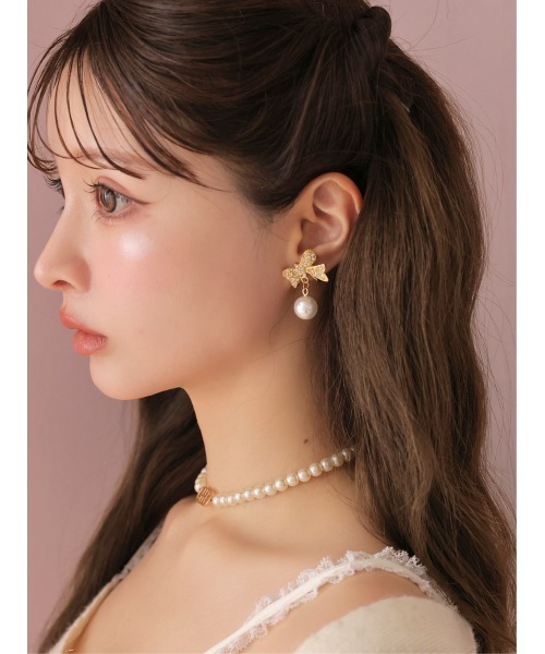 M me eme（エムミーエメ）の「Bijou ribbon ear jewelry(eme10878)（イヤリング・レディース・ゴールド/シルバー・FREE）」の2枚目の写真