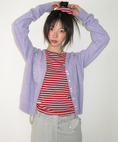 RONRON(ロンロン)の「BUTTON POINT V NECK KNIT CARDIGAN SOFT PURPLE(カーディガン/ボレロ・レディース・その他・FREE)」の2枚目の写真
