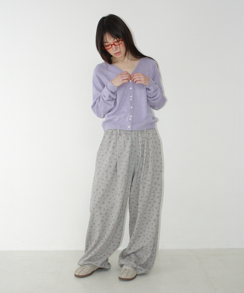 RONRON(ロンロン)の「BUTTON POINT V NECK KNIT CARDIGAN SOFT PURPLE(カーディガン/ボレロ・レディース・その他・FREE)」の3枚目の写真