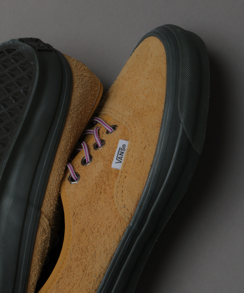 VANS(バンズ)の「VANS / ヴァンズ PREMIUM オーセンティック フィールド(スニーカー・メンズ・ダークグリーン/キャメル・28cm/27cm/26cm)」の1枚目の写真