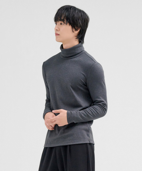 CHASECULT（チェイスカルト）の「ユニセックス エッセンシャル タートルネック 裏起毛長袖Tシャツ-FFZU5102D09（Tシャツ/カットソー・レディース・ダークグレー・90/100/95/105）」の2枚目の写真