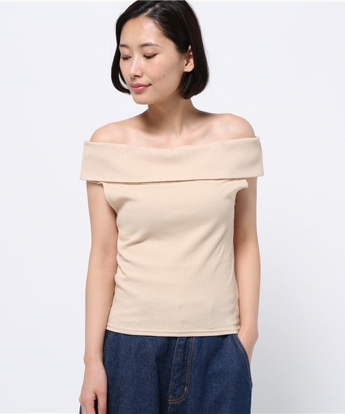 REDYAZEL(レディアゼル)の「カットリブオフショルトップス(Tシャツ/カットソー・レディース・ベージュ/レッド/ブラック/オフホワイト・FREE)」の3枚目の写真