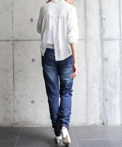 Fashion Letter（ファッションレター）の「ウエストゴム美脚デニムパンツ（大きいサイズ）（デニムパンツ・レディース・ネイビー/ブルー・M/LL/L/3L/4L）」の19枚目の写真