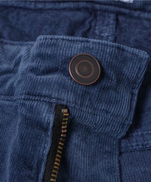 ESSENTIAL GARMENT MEN'S BIGI（エッセンシャルガーメントメンズビギ）の「5P ストレッチ テーパードパンツ/コーデュロイ（その他パンツ・メンズ・ブルー/マスタード・M/S/SS/L）」の9枚目の写真