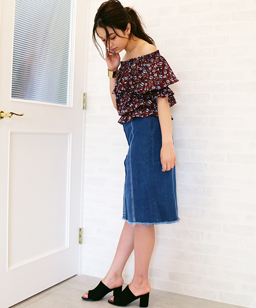 N.（N. Natural Beauty Basic）（エヌエヌナチュラルビューティーベーシック）の「◆フラワーオフショルブラウス（シャツ/ブラウス・レディース・ブラック系その他/ワイン/ベージュ系その他・MEDIUM）」の5枚目の写真