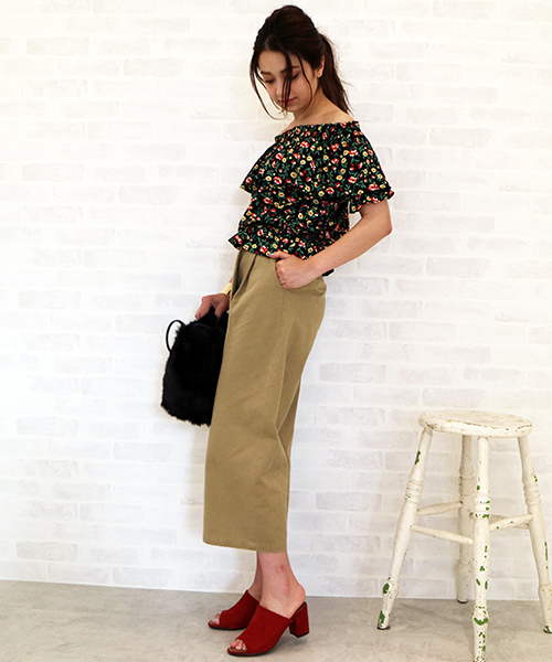 N.（N. Natural Beauty Basic）（エヌエヌナチュラルビューティーベーシック）の「◆フラワーオフショルブラウス（シャツ/ブラウス・レディース・ブラック系その他/ワイン/ベージュ系その他・MEDIUM）」の12枚目の写真