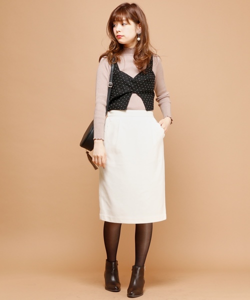 natural couture（ナチュラルクチュール）の「スカラップポケットゆるタイト（スカート・レディース・ブラック/オフホワイト/キャメル/グレー/ブラック系その他/グリーン・FREE）」の2枚目の写真