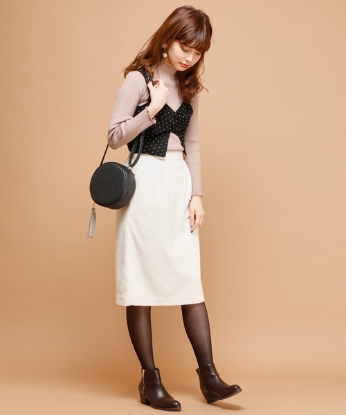 natural couture（ナチュラルクチュール）の「スカラップポケットゆるタイト（スカート・レディース・ブラック/オフホワイト/キャメル/グレー/ブラック系その他/グリーン・FREE）」の7枚目の写真