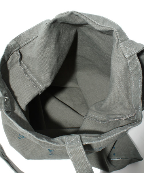 R.NEWBOLD(アールニューボールド)の「OLD&NEW/CANVAS TOTE BAG/135014(トートバッグ・メンズ・オフホワイト/グレー/ブルー・FREE)」の7枚目の写真