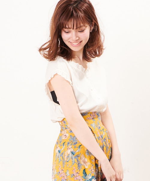 natural couture（ナチュラルクチュール）の「プチプラ・リネンフリル2WAYブラウス（シャツ/ブラウス・レディース・ブラック/ピンク/イエロー/アイボリー・FREE）」の6枚目の写真