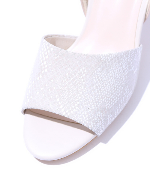 Au BANNISTER（オゥバニスター）の「セパレートオープントゥ（パンプス・レディース・ブラック/ベージュ/ピンク・35/36/37/38/39）」の8枚目の写真