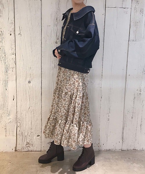 one after another NICE CLAUP（ワンアフターアナザーナイスクラップ）の「【ZOZO限定】ティアード花柄ロングワンピース（ワンピース・レディース・ブラック系その他/ベージュ系その他/オレンジ系その他・FREE）」の12枚目の写真