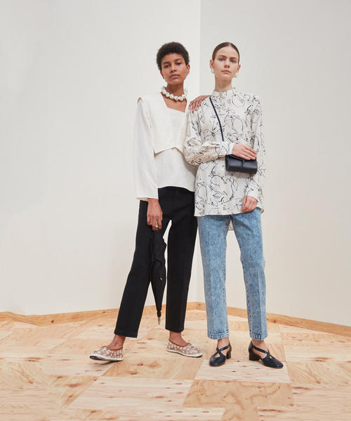 Steven Alan(スティーブンアラン)の「<Steven Alan>COTTON DENIM STRAIGHT TROUSERS/デニムパンツ(デニムパンツ・レディース・ブラック/ホワイト/コバルトブルー・X-SMALL/LARGE/MEDIUM/SMALL)」の4枚目の写真