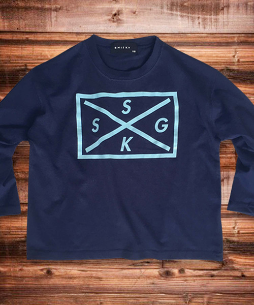 THE CASUAL（カジュアル）の「プリント長袖BIGロンT カットソー キッズ（Tシャツ/カットソー・キッズ・チャコール/レモンイエロー/ブルー系その他/ネイビー/杢グレー/ロイヤルブルー/オフホワイト/レッド/ホワイト系その他2/ホワイト系その他・130cm/160cm/140cm/150cm/120cm/110cm）」の6枚目の写真